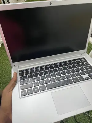 New Ordinateur Portable 4GB Intel HDD+SSD 60GB