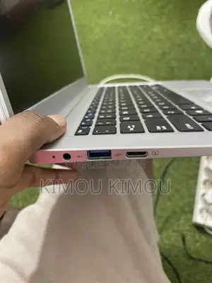 New Ordinateur Portable 4GB Intel HDD+SSD 60GB