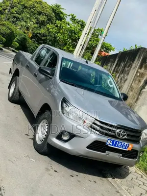 Photo - Toyota Hilux Revo Double Cab Deisel 2.4 AWD 2018 Gris