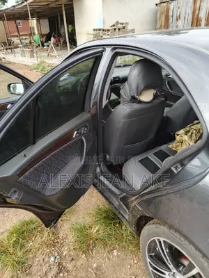 Mercedes-Benz C200 2005 Blue