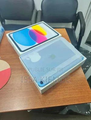 Photo - New Apple iPad Pro 11 (2022) 128 GB Blue