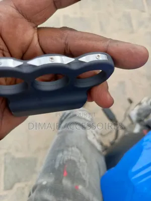 Photo - Taser Poing Américain