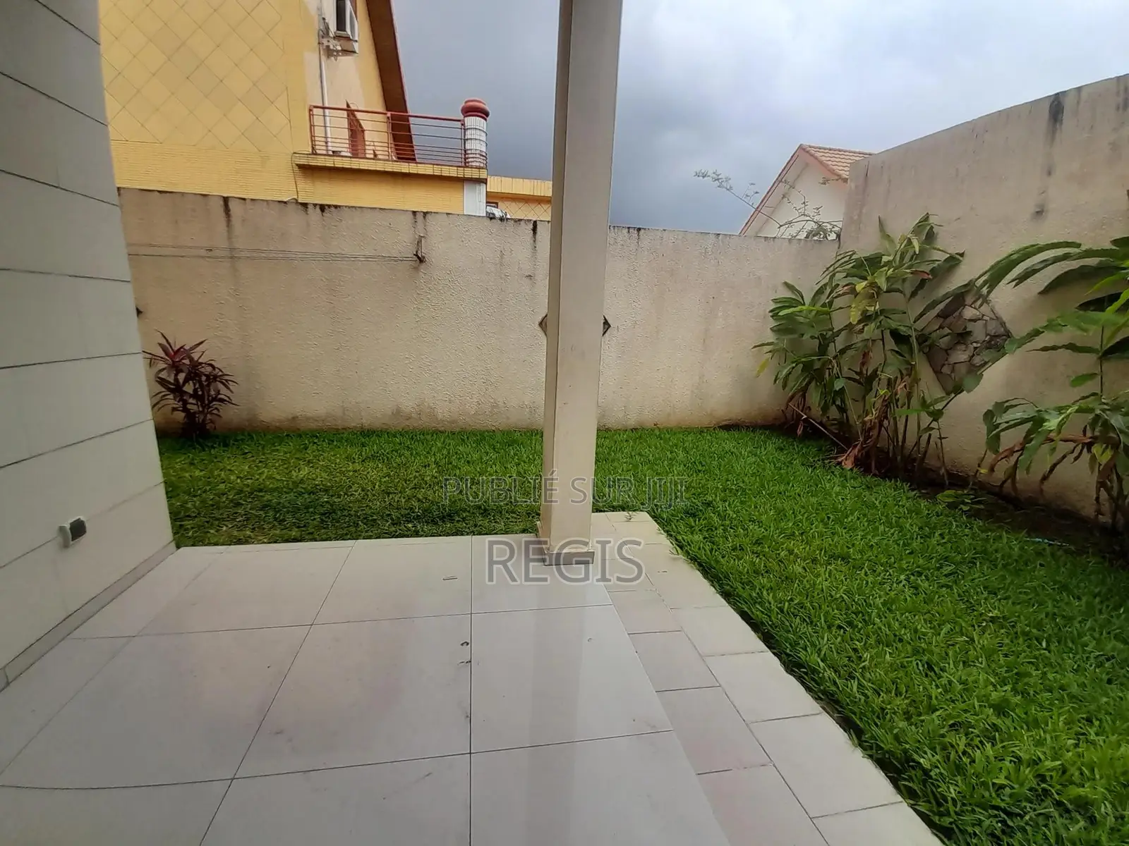 6chbre Duplex dans Duplex, Cocody à Louer