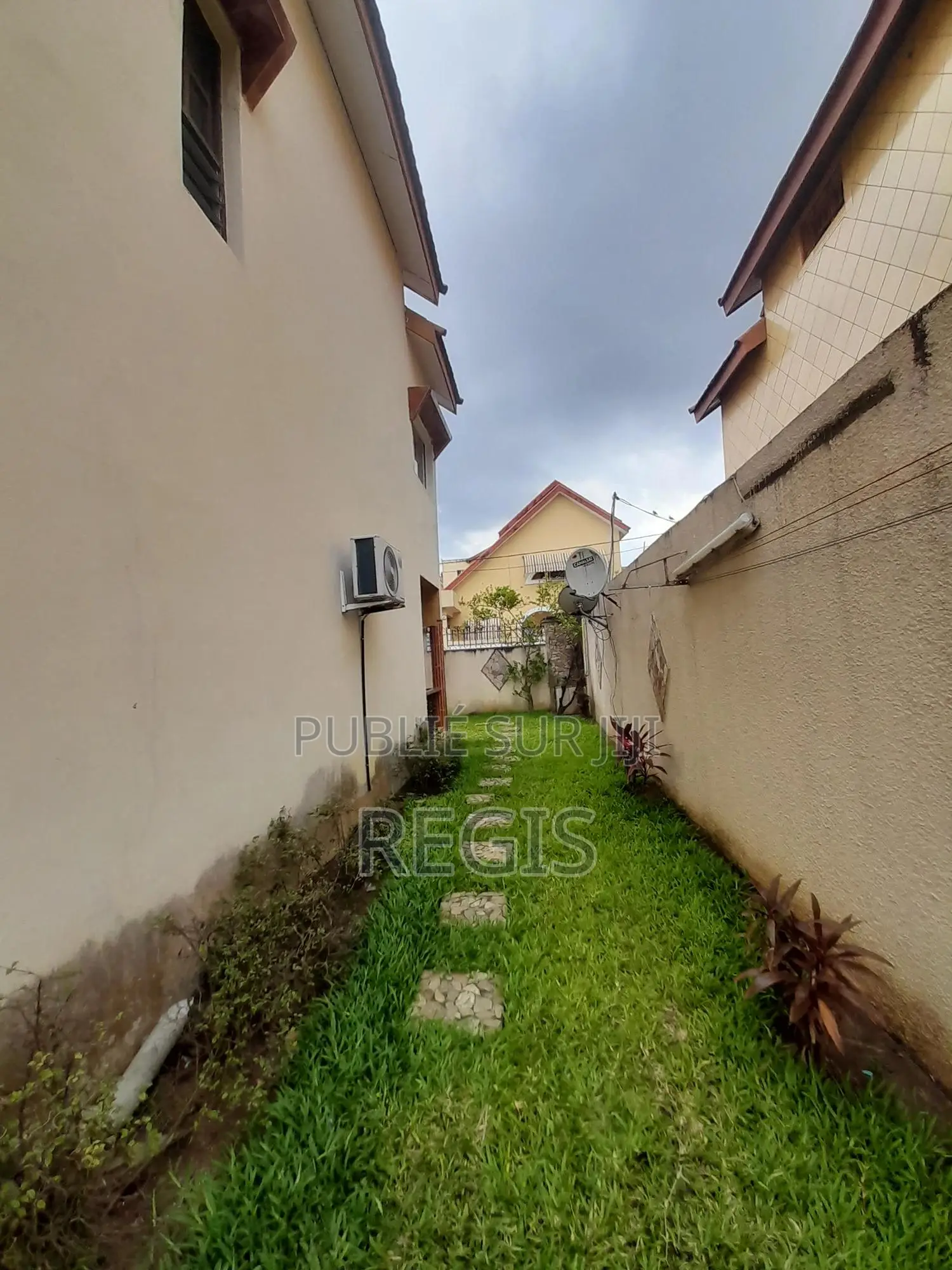 6chbre Duplex dans Duplex, Cocody à Louer