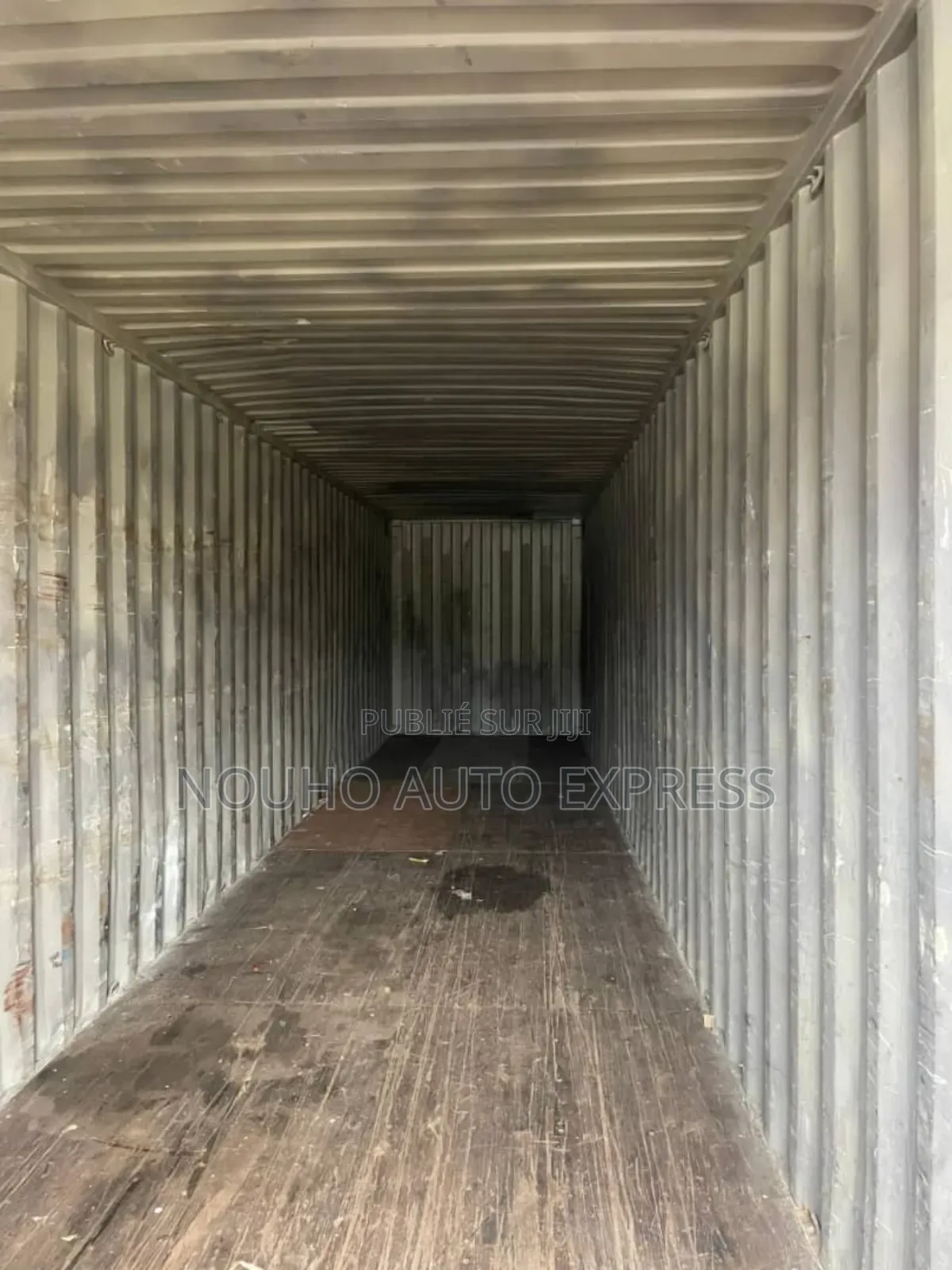 4 Conteneurs 40 Pieds Chacun* Tous Papiers