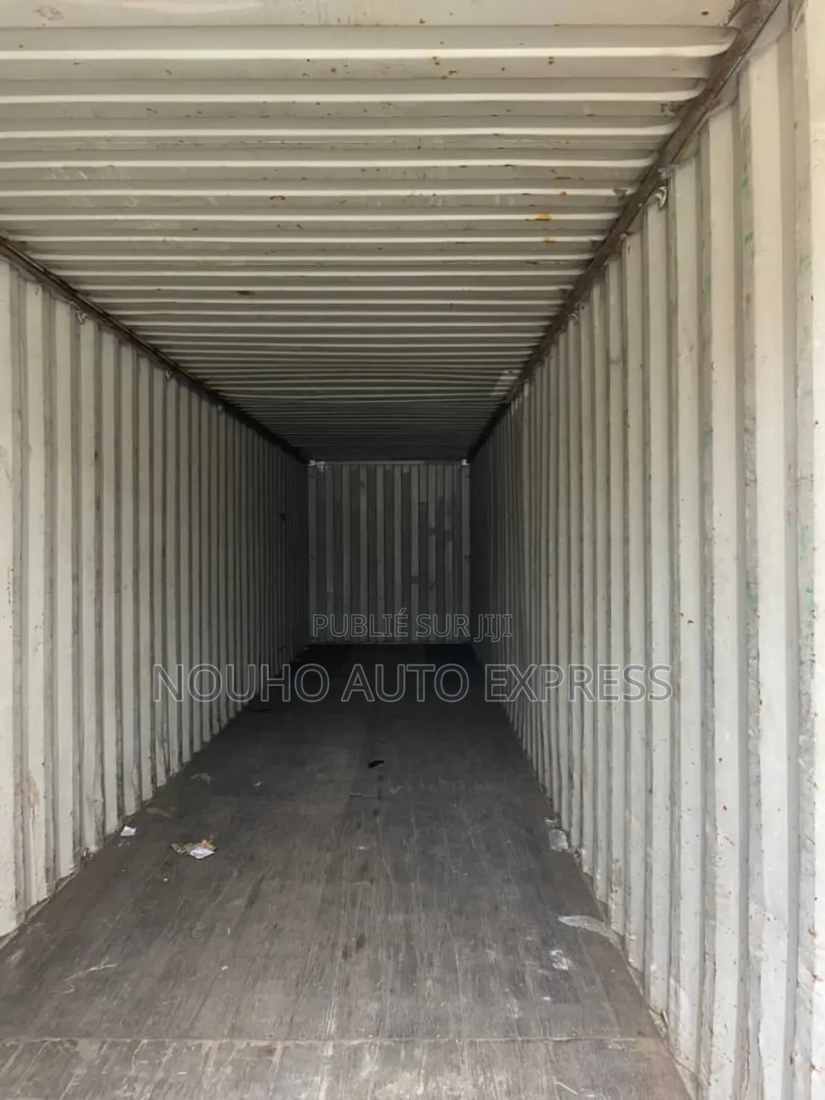 4 Conteneurs 40 Pieds Chacun* Tous Papiers