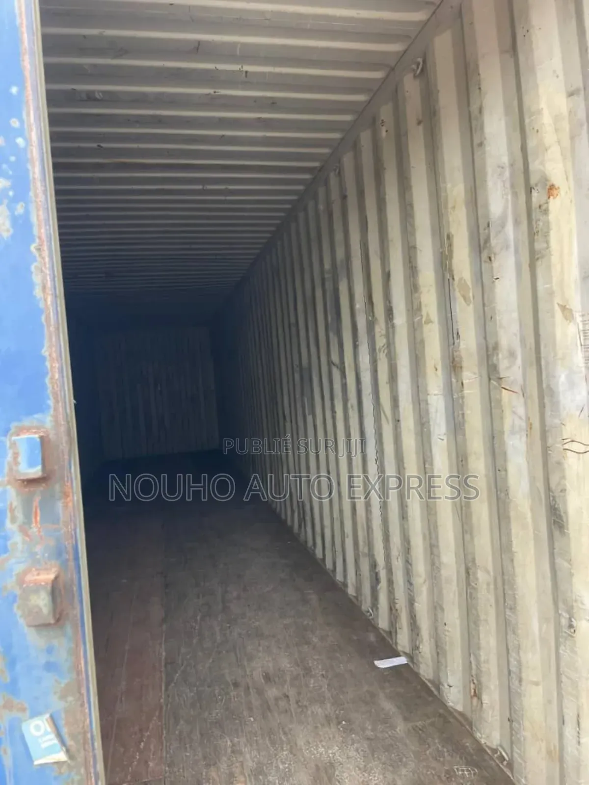 4 Conteneurs 40 Pieds Chacun* Tous Papiers