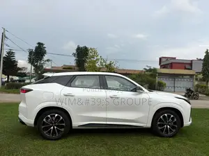 New Changan UNI-V 2025 Blanc