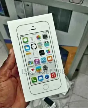 Photo - New Apple iPhone 5s 32 GB Bronze