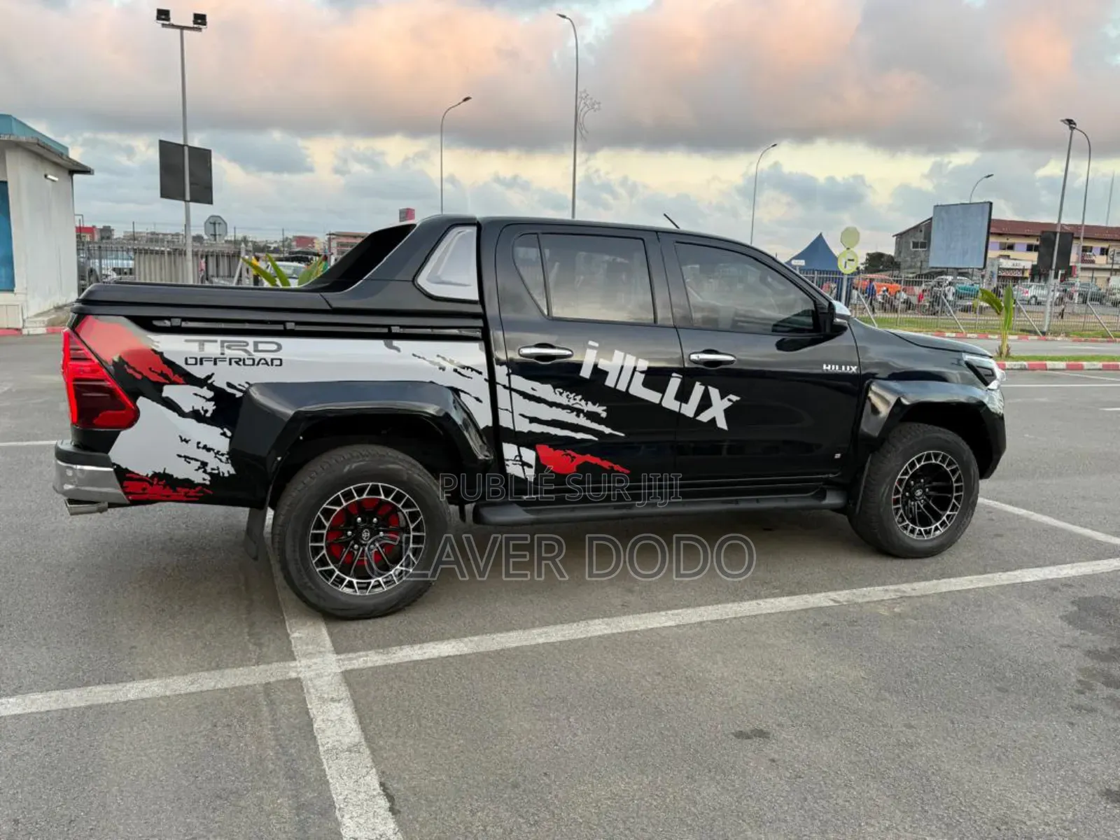 Toyota Hilux 2020 Black