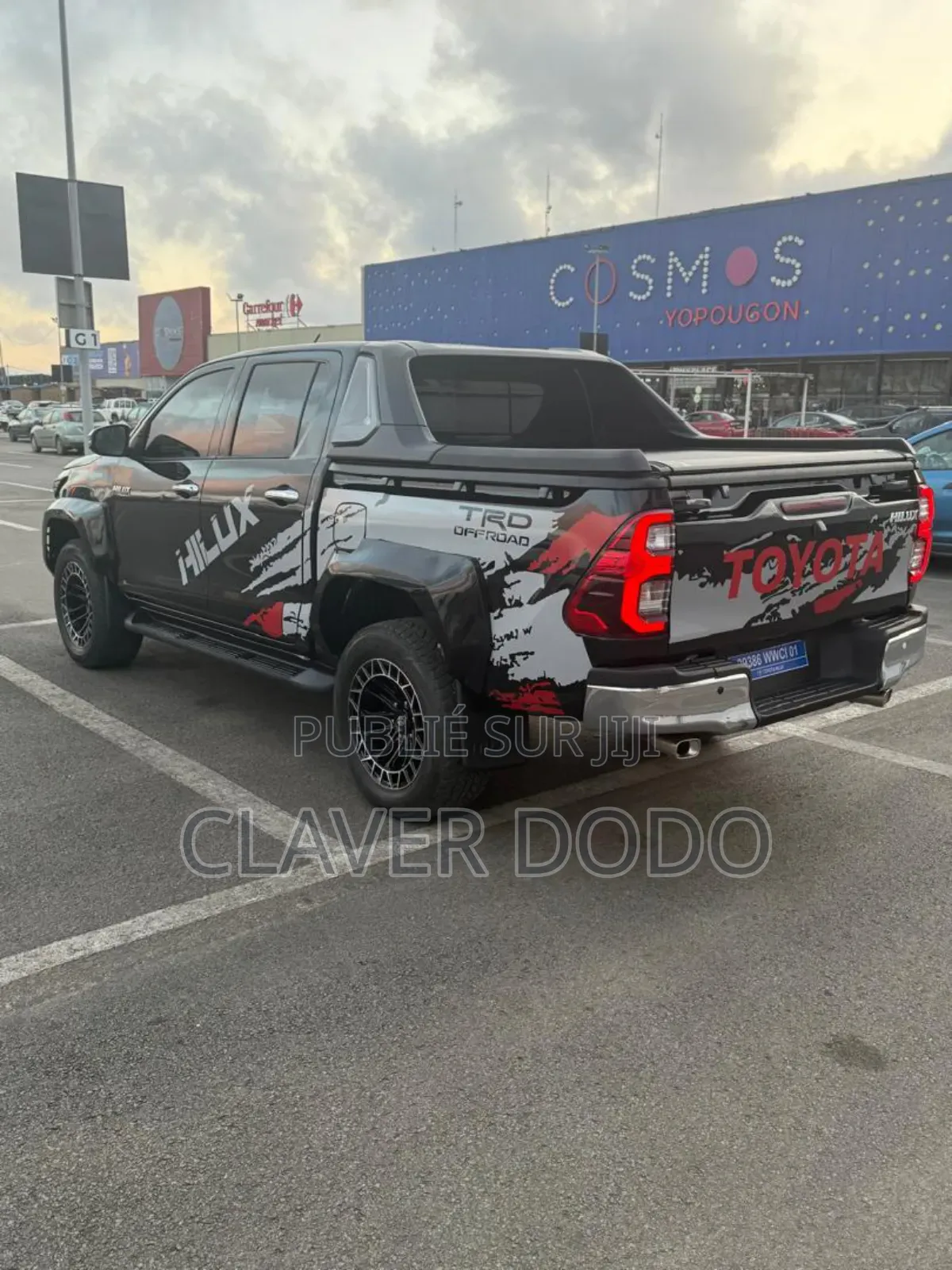 Toyota Hilux 2020 Black
