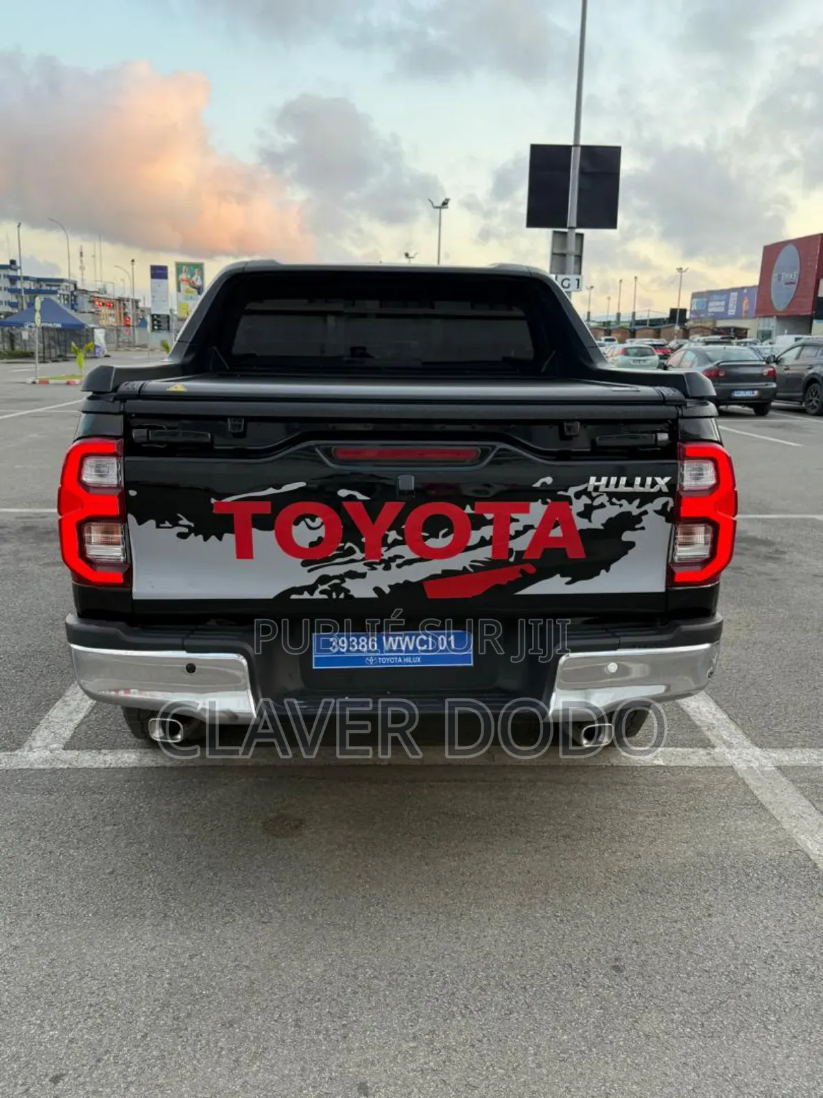 Toyota Hilux 2020 Black