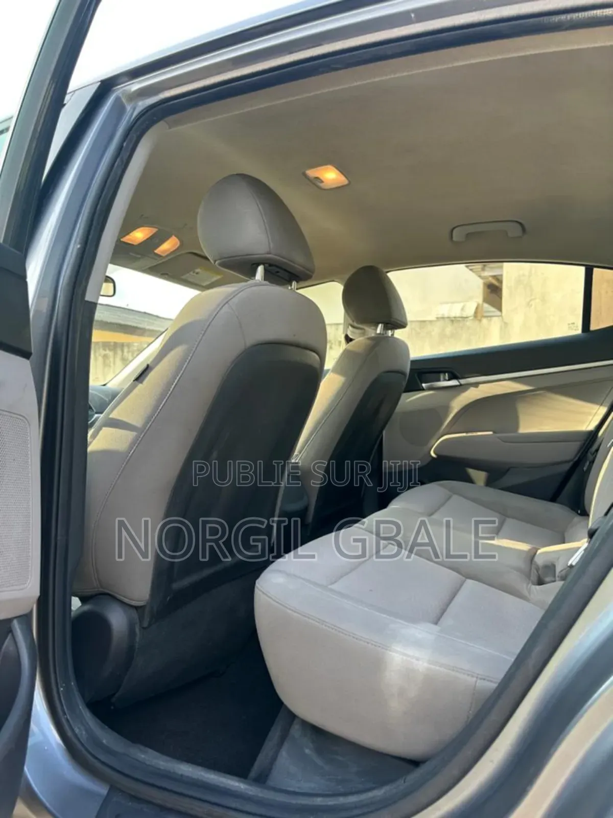 Hyundai Elantra Limited 2020 Gris