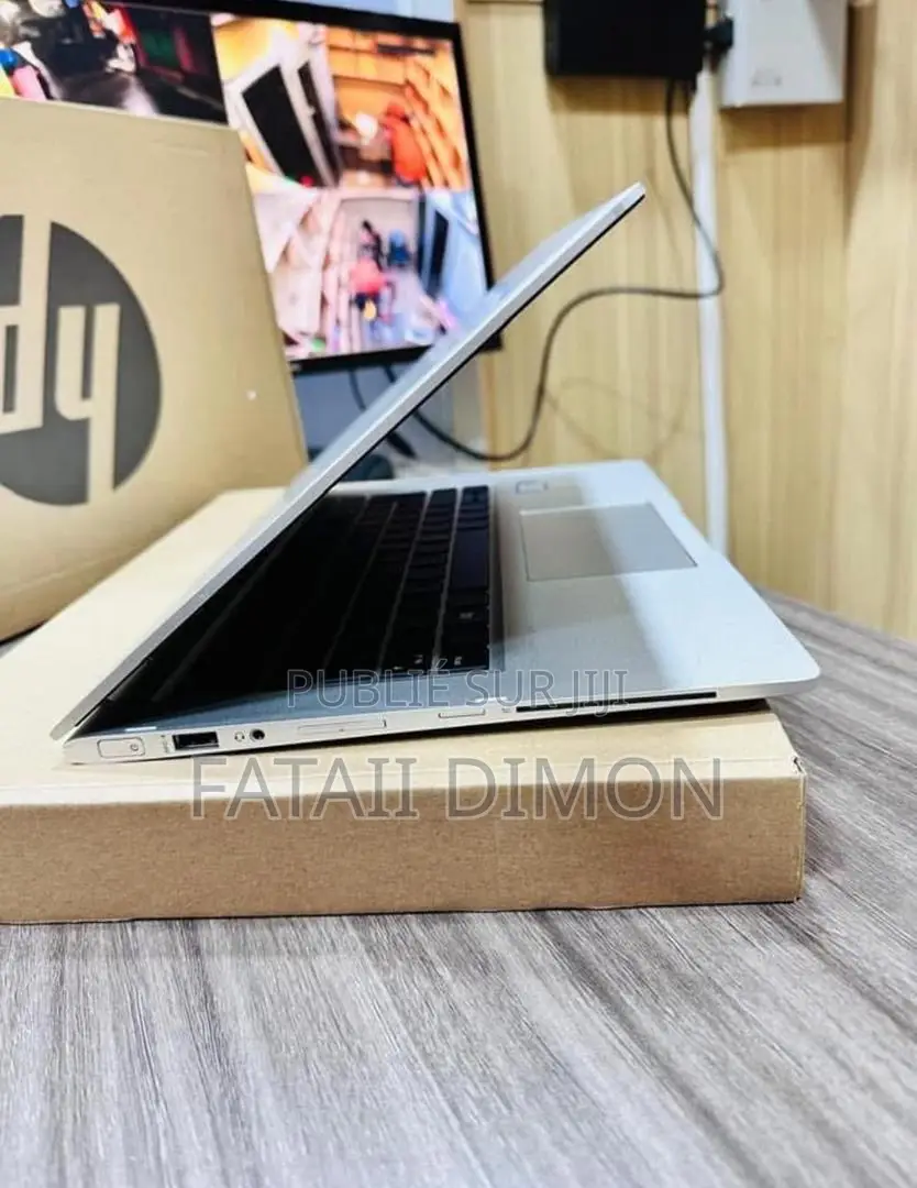 New Ordinateur Portable HP EliteBook 1030 8GB Intel Core I5 SSD 256GB