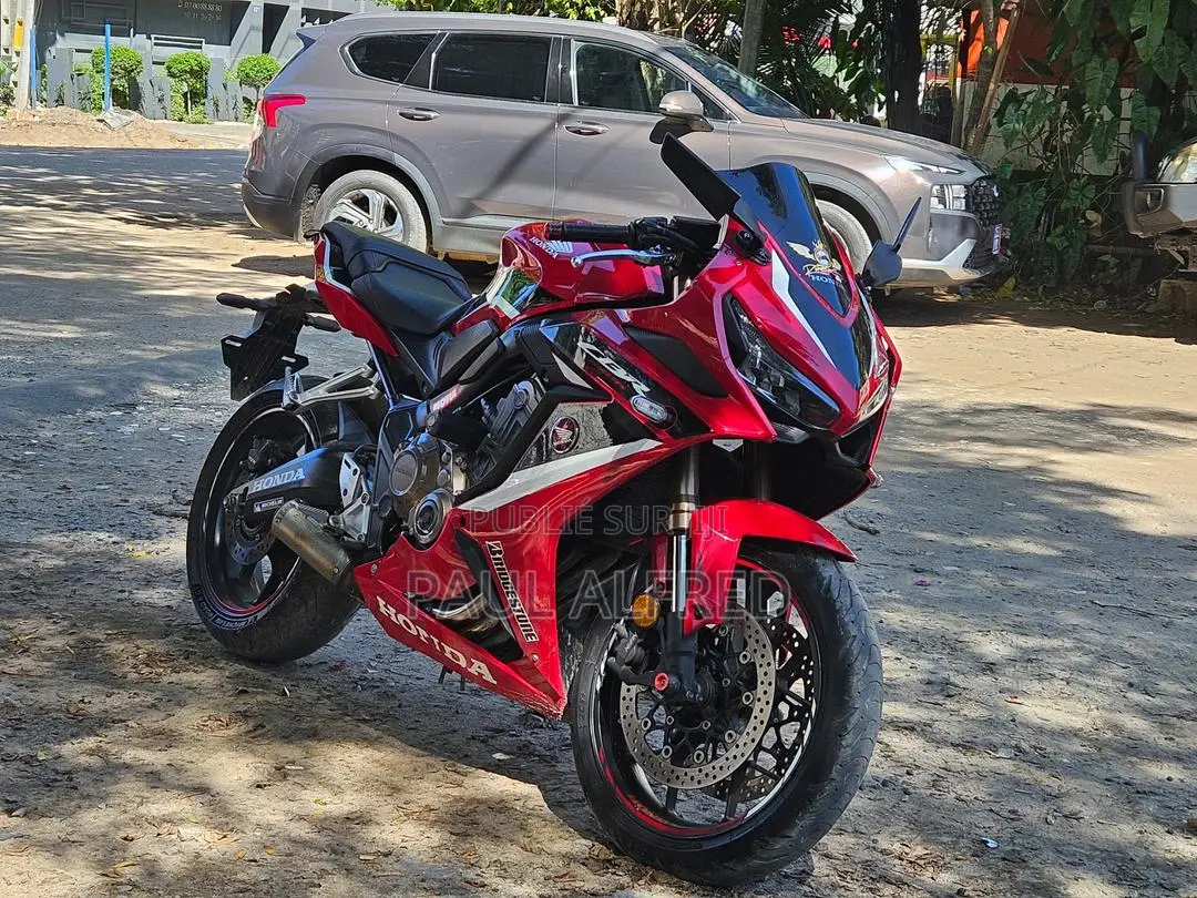 Honda CBR 2021 Rouge