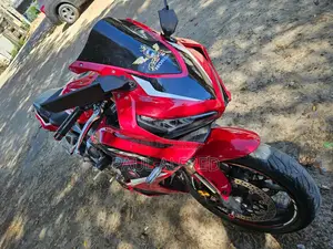 Honda CBR 2021 Rouge
