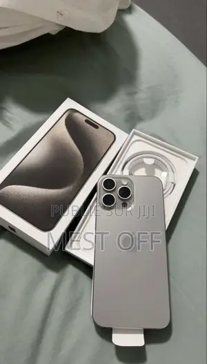 Photo - New Apple iPhone 15 Pro Max 256 GB Argenté