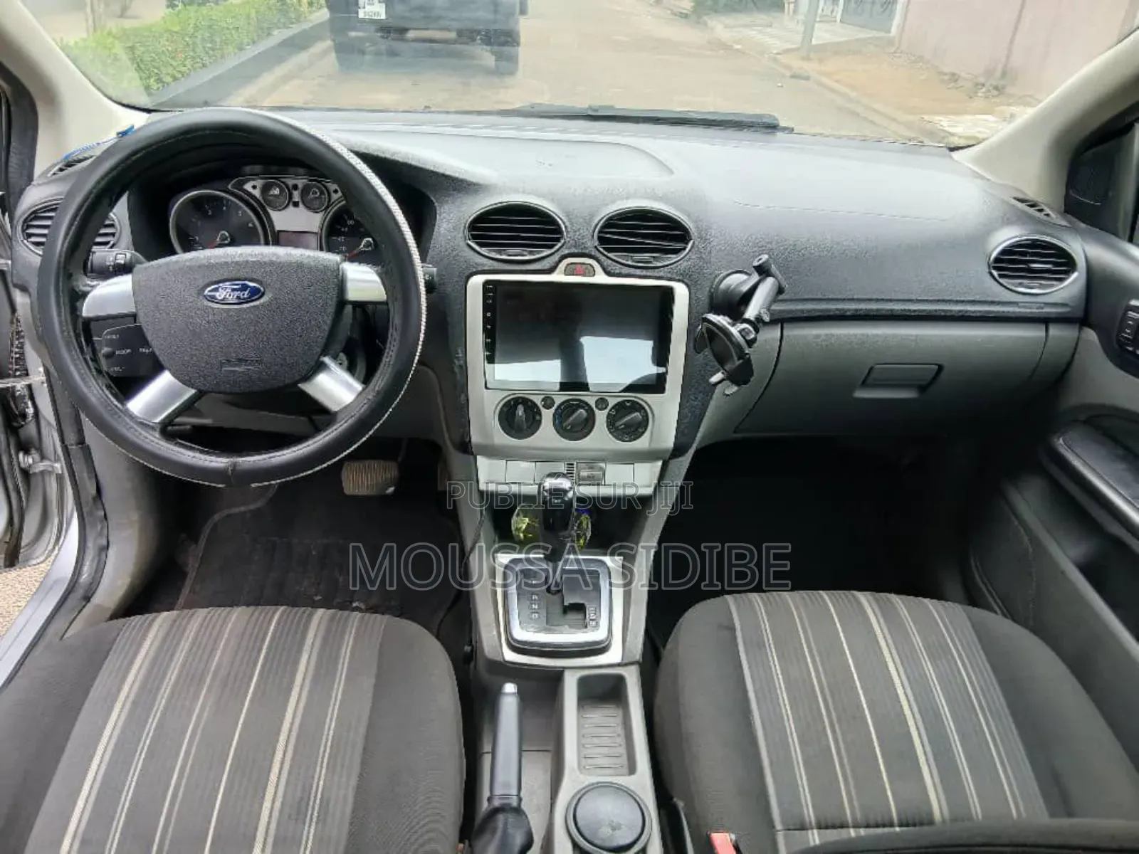 Ford Focus 2010 Gris