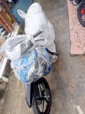 Photo - New TVS HLX 125 2024