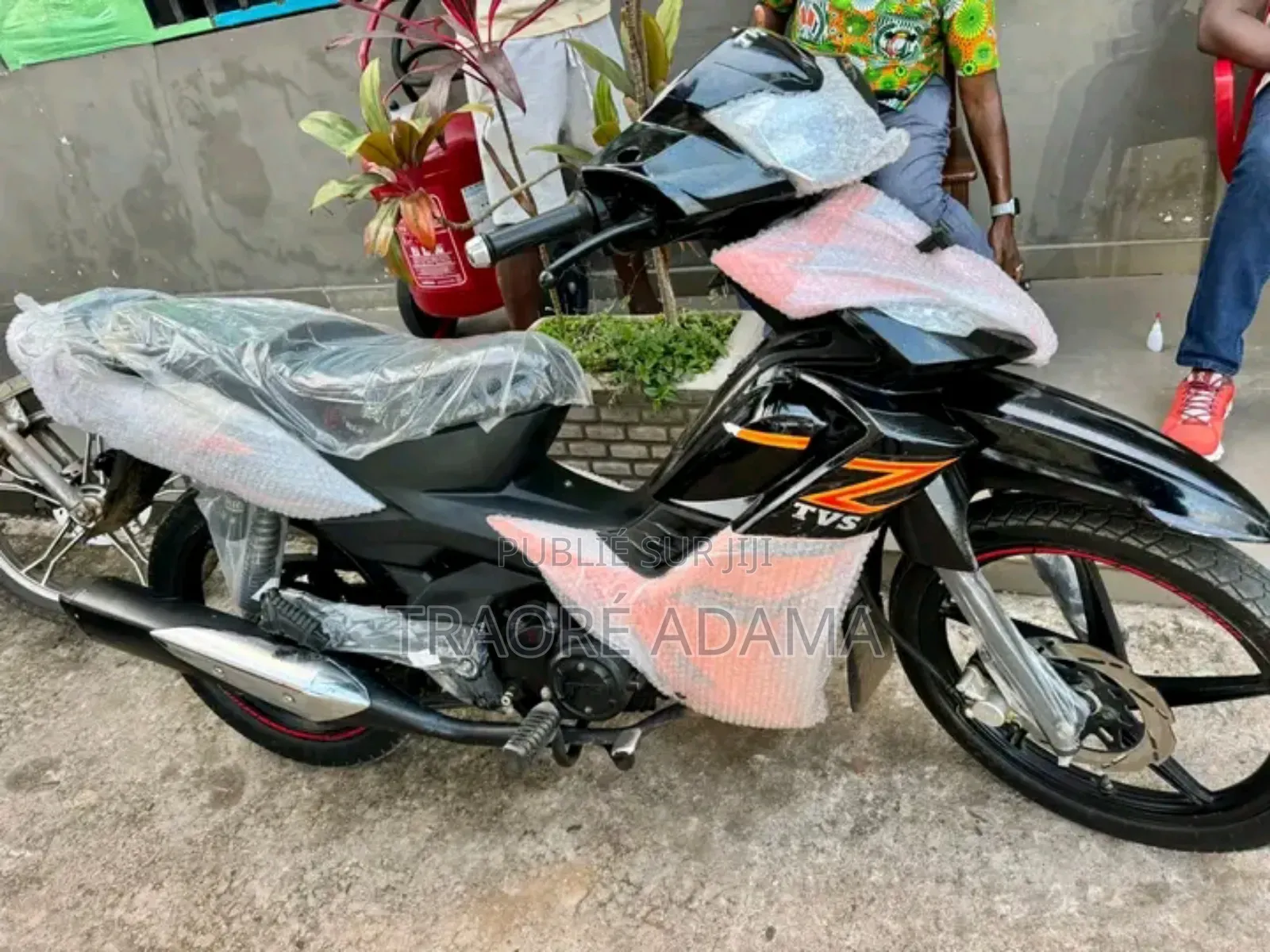 New TVS HLX 125 2024