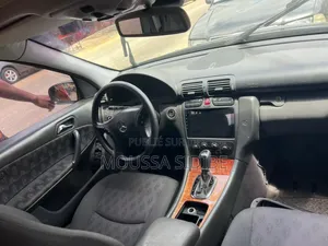 Mercedes-Benz C200 2004 Black