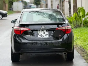 Toyota Corolla S 4dr Sedan (1.8L 4cyl CVT) 2016 Black