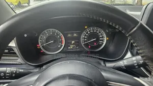 Suzuki Baleno 2023 Gris