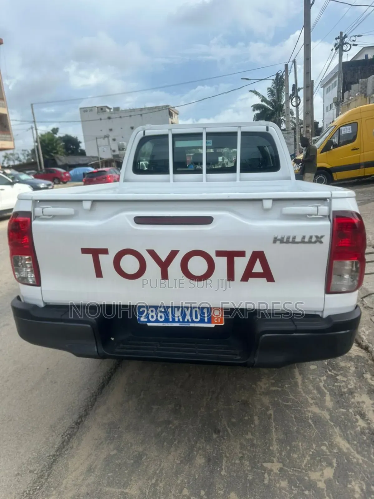 Toyota Hilux 2022 Black