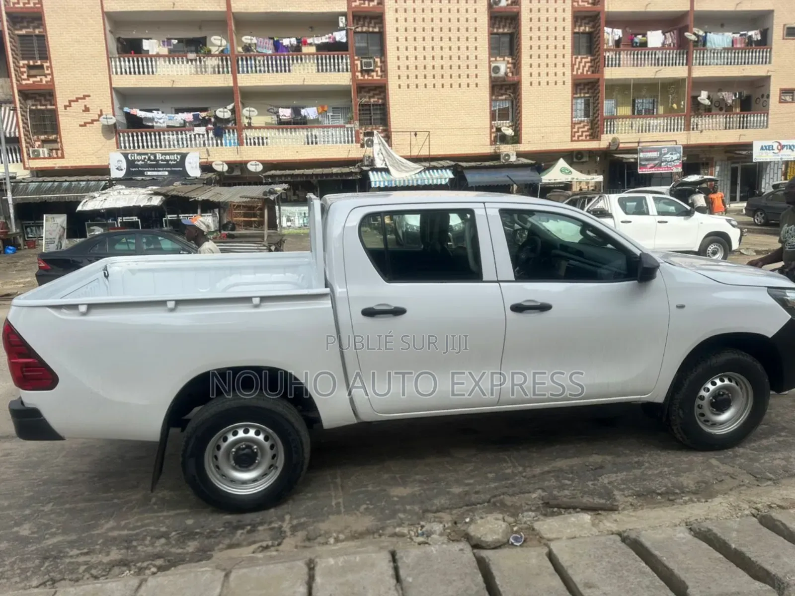 Toyota Hilux 2022 Black