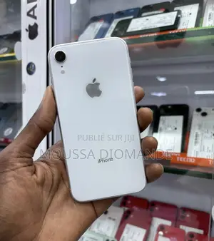Photo - New Apple iPhone XR 128 GB Blanc