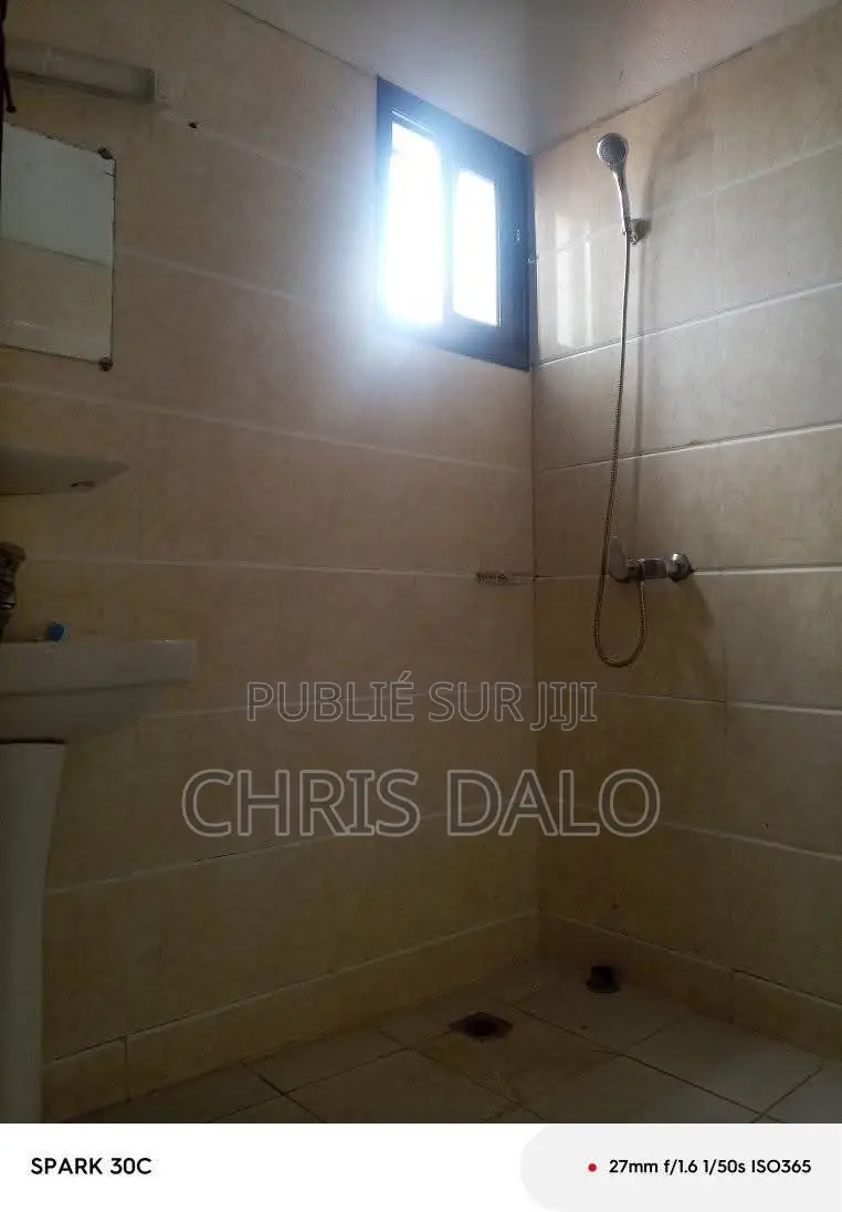 4chbre Duplex dans Dalo Davy Chris, Cocody à Vendre