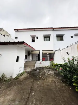 4chbre Duplex dans Dalo Davy Chris, Cocody à Vendre