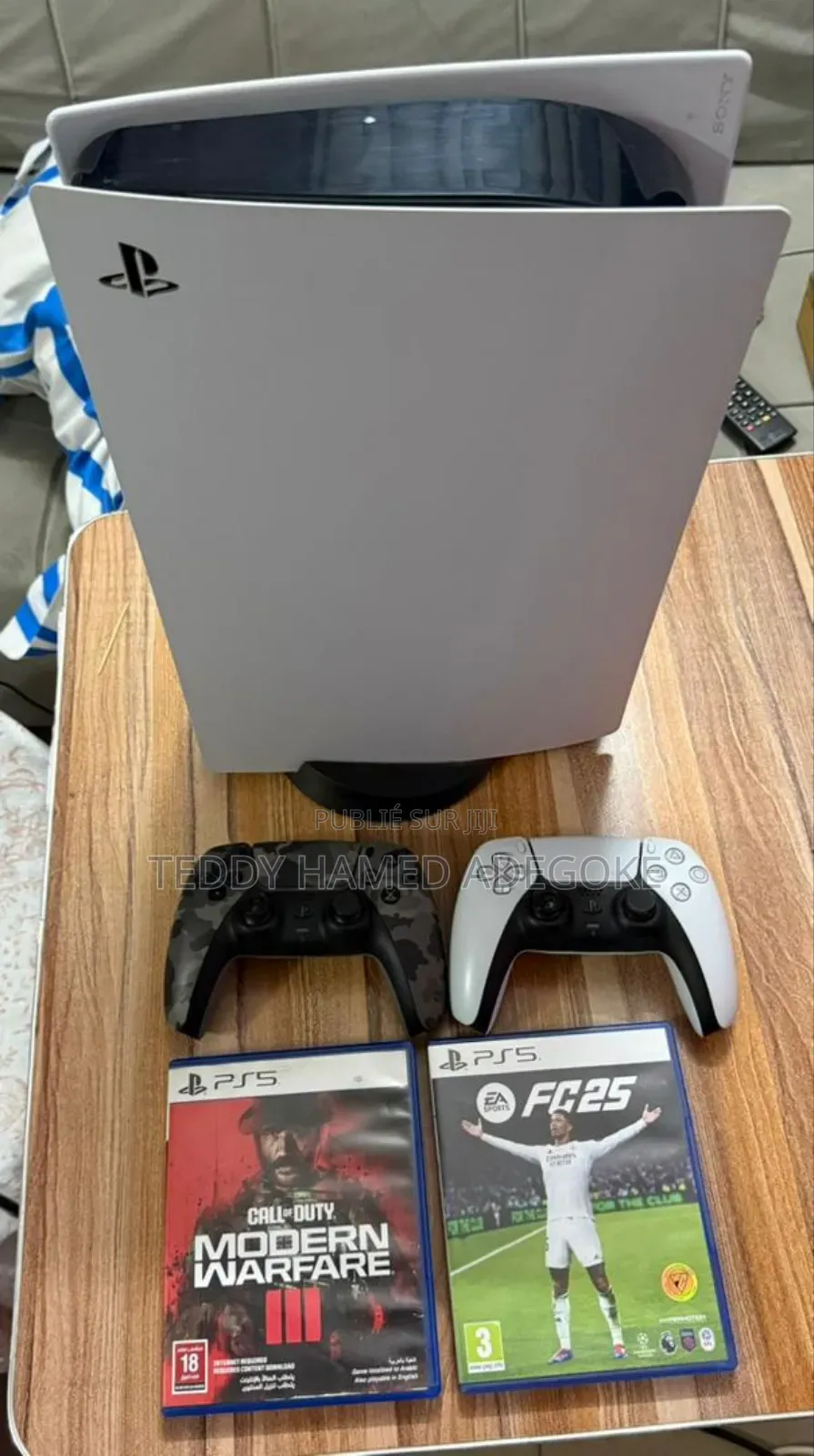 Ps5 Fat Standard + 2 Manettes Et 2 Puis 5 Jeux Déja Installer