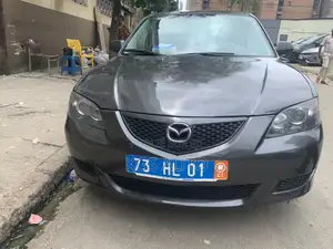 Photo - Mazda 3 Sedan 2005 Gris