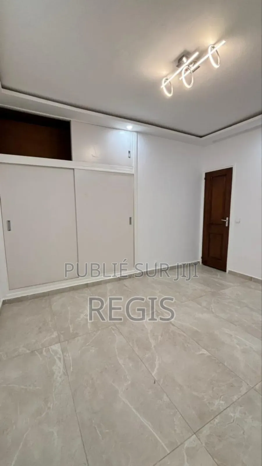 3chbre Appartement dans Residence Rose, Cocody à Louer