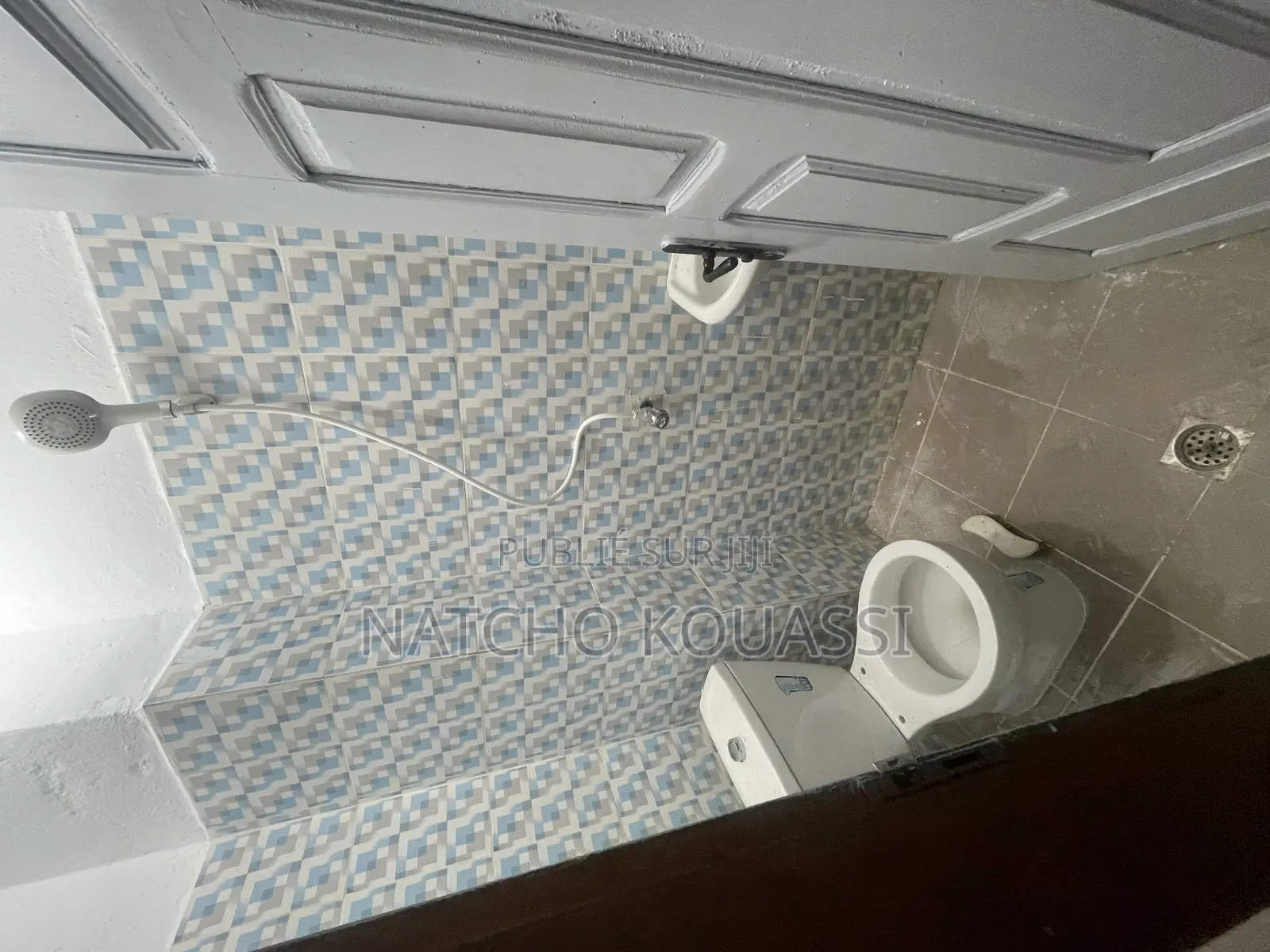 1chbre Appartement dans Studio, Cocody à Louer