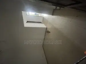 1chbre Appartement dans Studio, Cocody à Louer