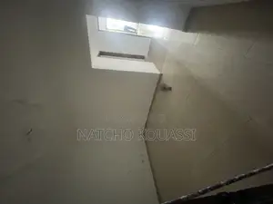 1chbre Appartement dans Studio, Cocody à Louer