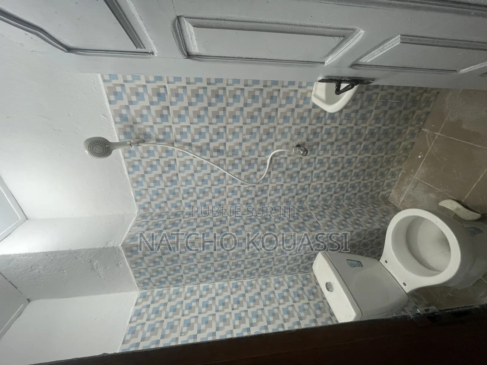 1chbre Appartement dans Studio, Cocody à Louer