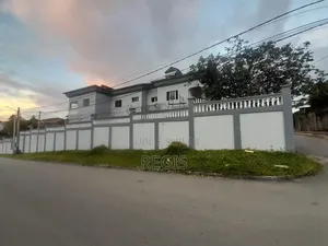 14chbre Villa dans Residence Saphir, Cocody à Louer