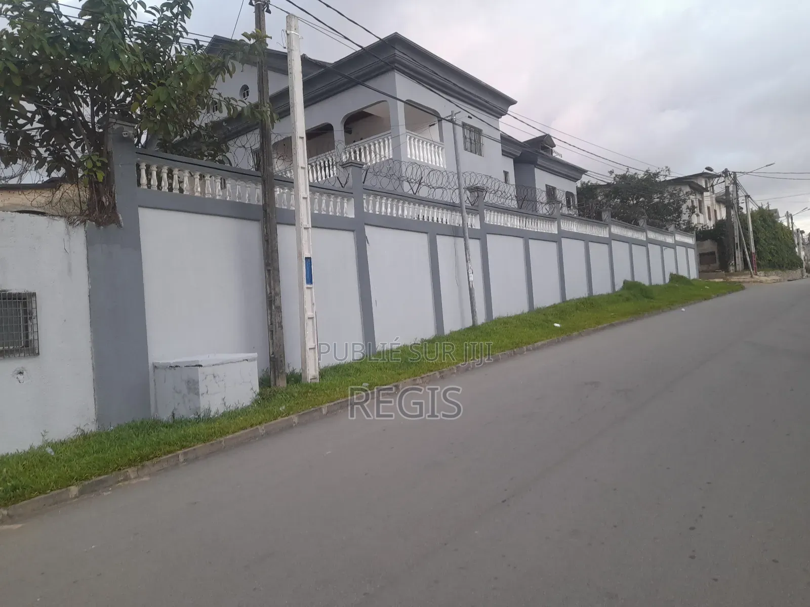 14chbre Villa dans Residence Saphir, Cocody à Louer