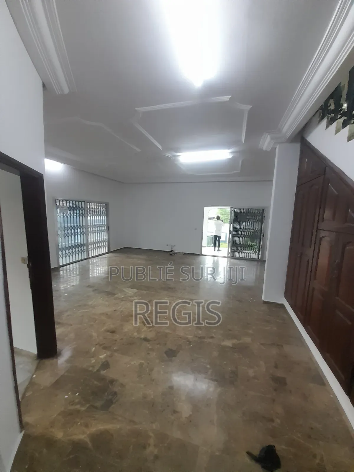 14chbre Villa dans Residence Saphir, Cocody à Louer