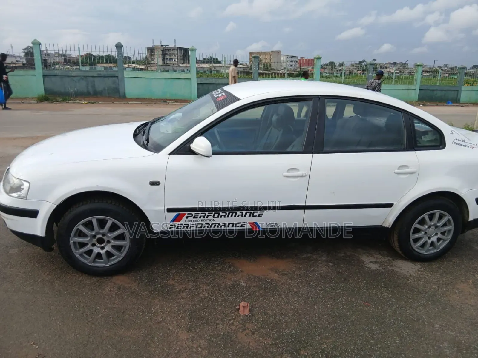 Volkswagen Passat 2001 Blanc