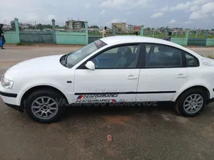 Volkswagen Passat 2001 Blanc