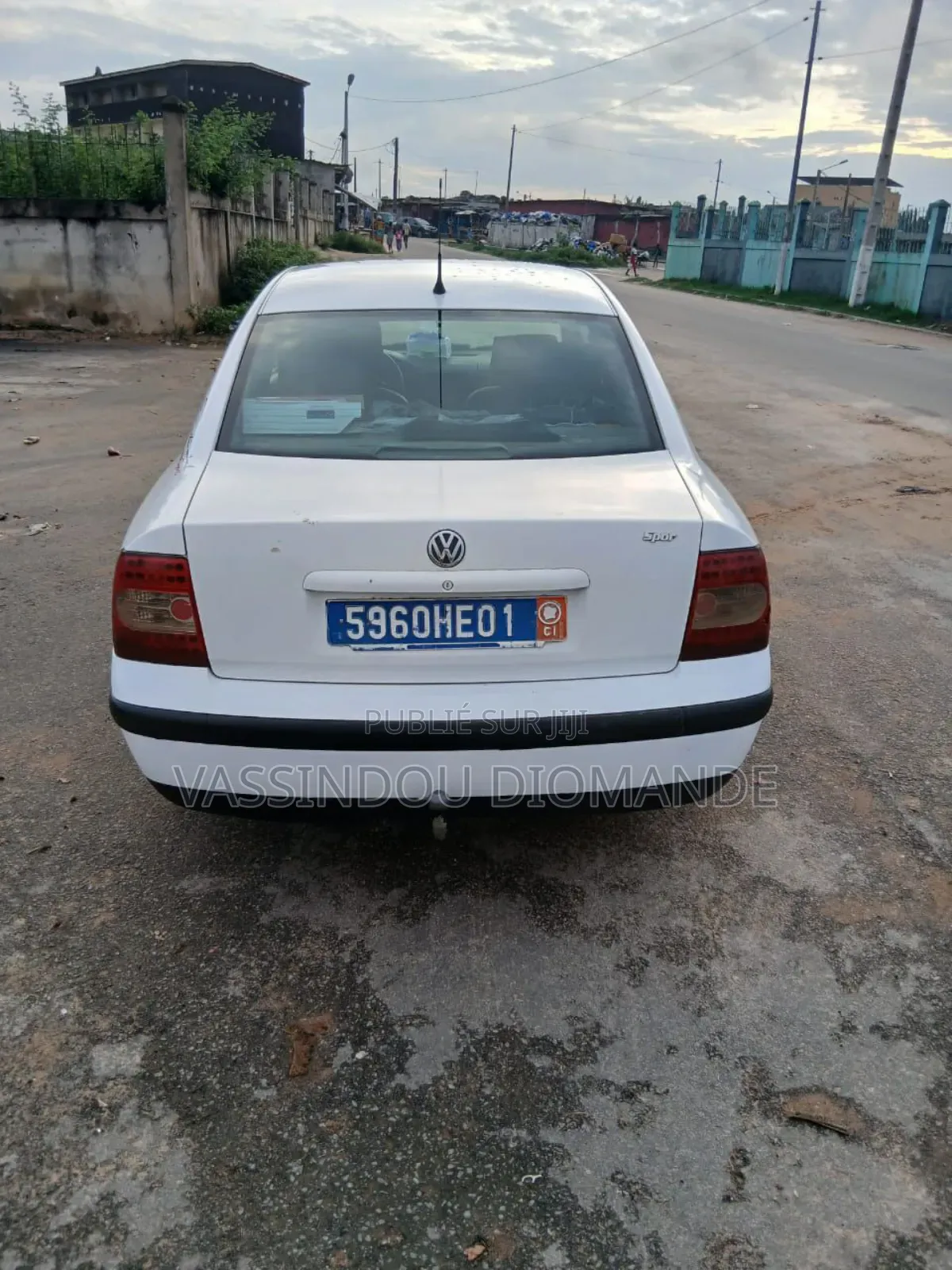 Volkswagen Passat 2001 Blanc