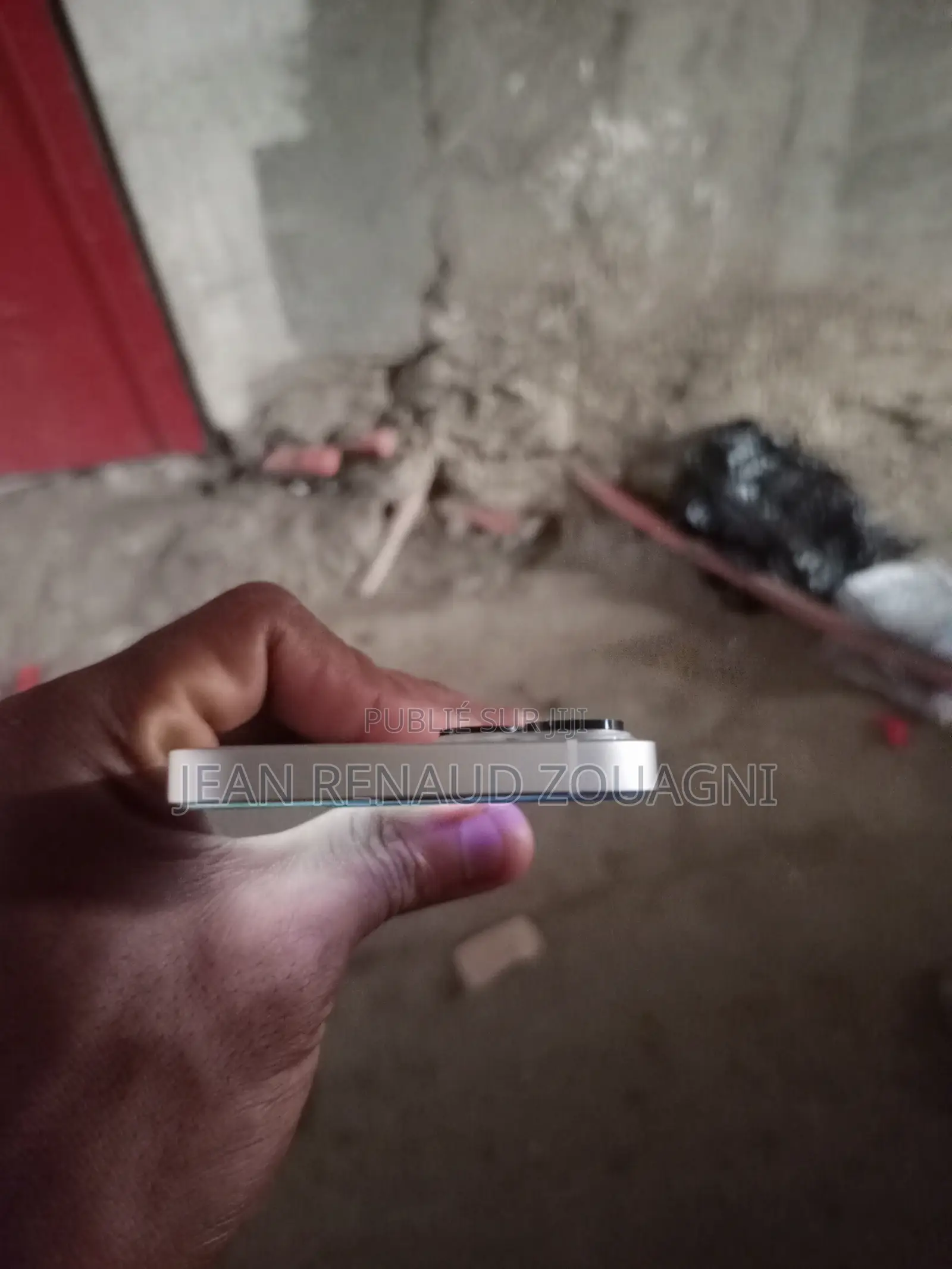 New Apple iPhone 13 128 GB Doré