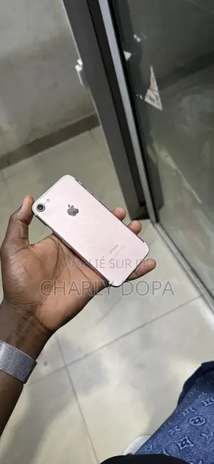 Apple iPhone 7 32 GB Rose