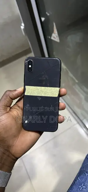 Photo - Apple iPhone 7 32 GB Black