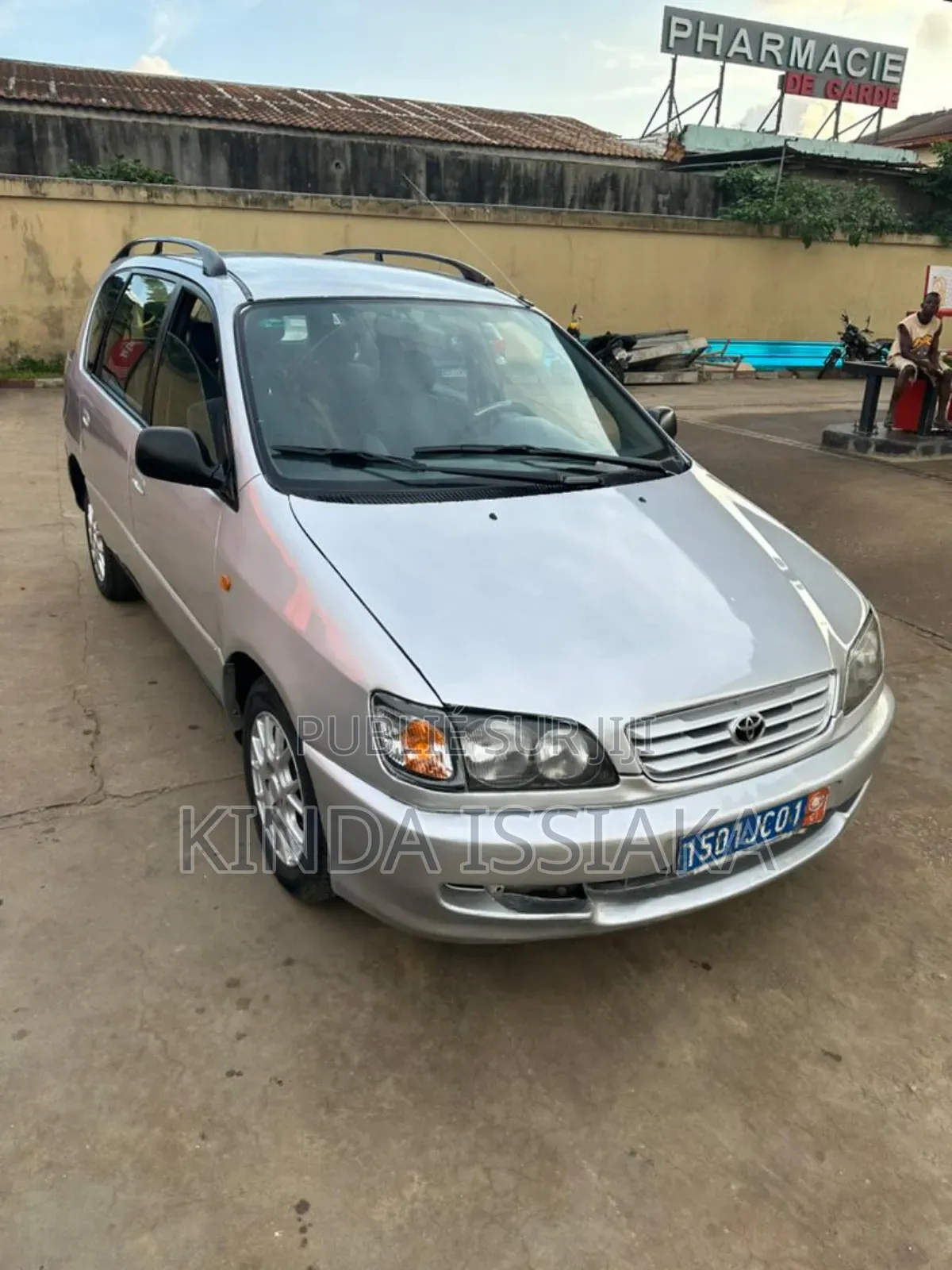 Toyota Picnic 2.0 FWD 2004 Gris