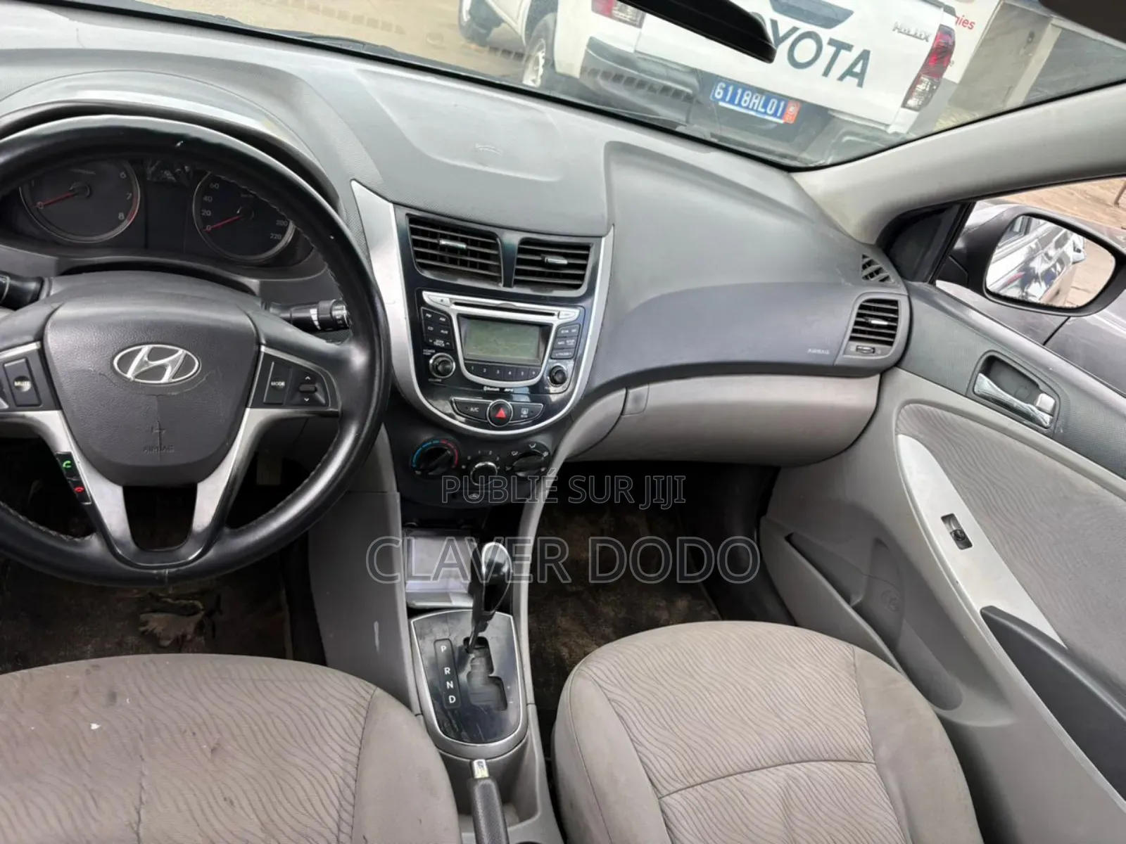 Hyundai Accent 2013 Gris